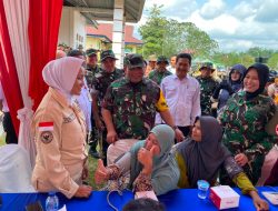 Polkes 02.10.11/Bute dan Puskesmas Berikan Pelayanan Kesehatan Gratis untuk Warga Desa Tanjung Agung Saat Wasev TMMD Ke-129