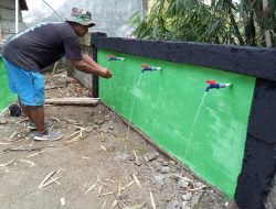 Lengkapi Fasilitas Ibadah, Satgas TMMD Ke-129 Tambah Kran Tempat Wudhu Langgar Nurul Fajri